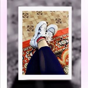 Meet your Posher, Esther